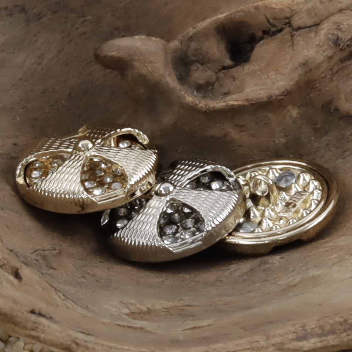 Diamond-inlaid hollow windmill metal buttons, gold-tone and silver-tone, 4pcs