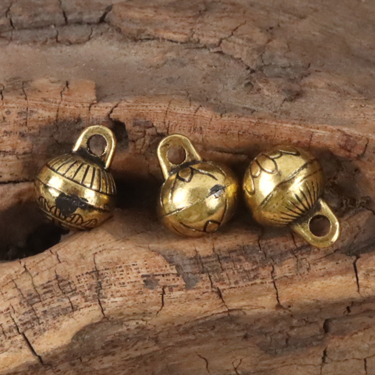 Metal shank buttons set: gold, silver and bronze round flower and knot designs