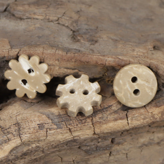 Sunflower Gear Bread Shaped 2 Hole Coconut Shell Buttons 60 Pack