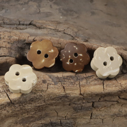 Cute Little Flower 2 Hole Natural Coconut Shell Buttons 50PCS