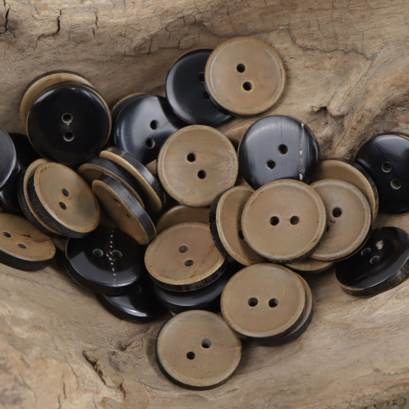 Assorted round two-hole real horn buttons, vintage finish (10 pcs)