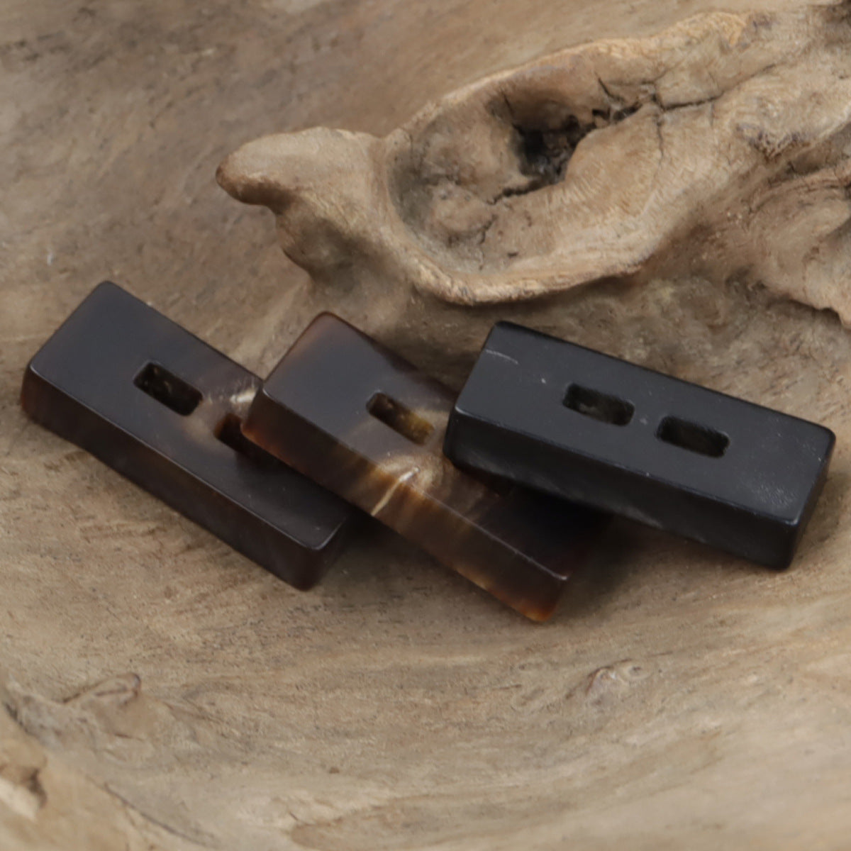 Natural horn toggle buttons, 2-hole rectangle, coffee/dark brown pieces