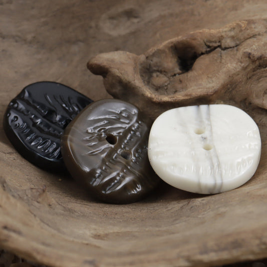 Uneven-Surfaced Palm Tree Graphic 2 Hole Resin Coat Buttons 30PCS