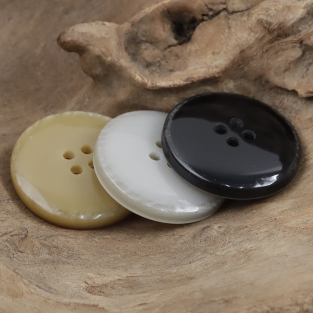 Khaki and black round matte resin buttons, wood-grain finish, 4-hole