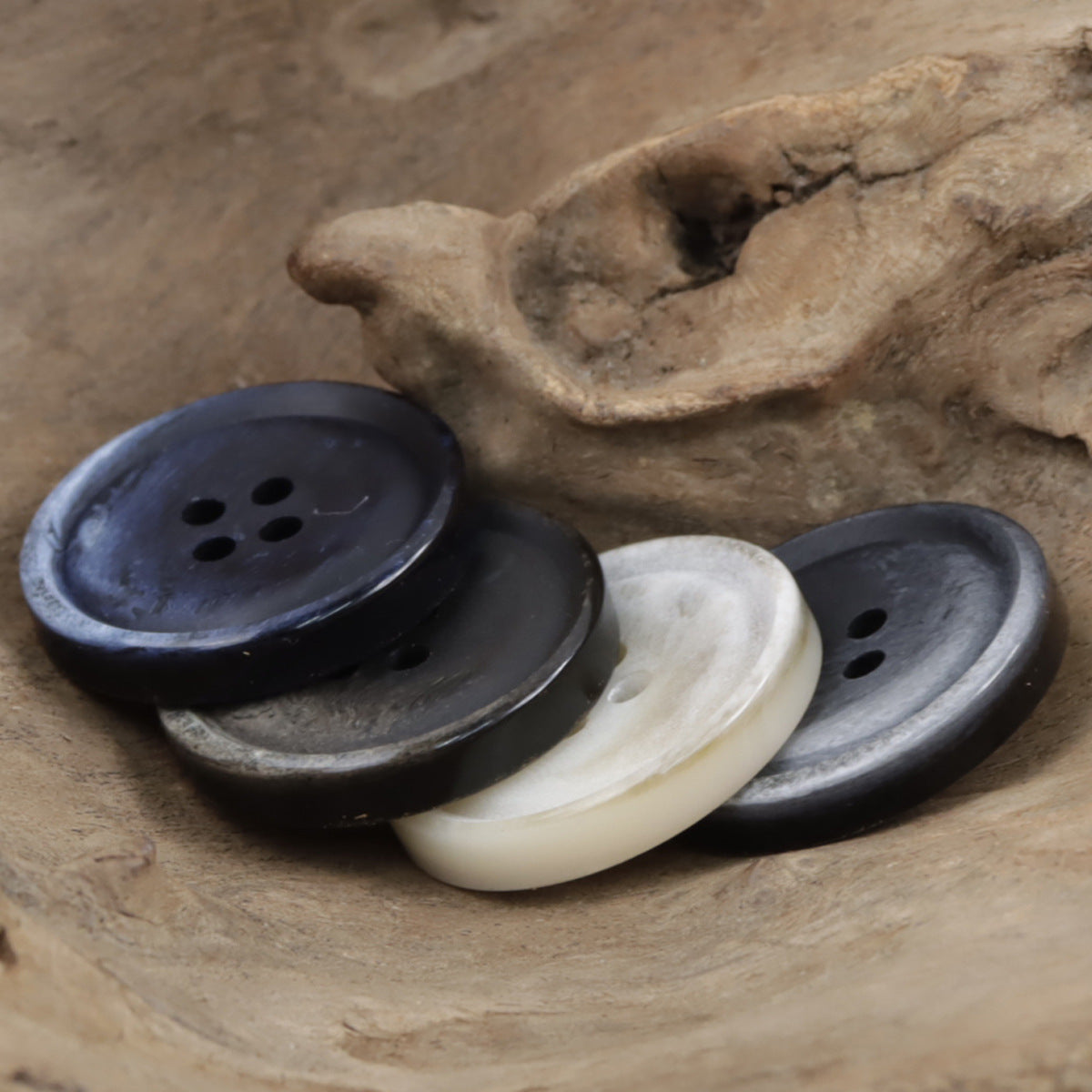 Vintage gradient resin coat buttons set—dark blue and coffee brown tones, stitched holes