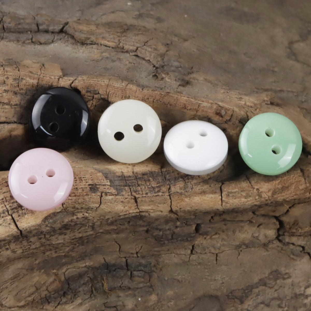 11.5mm resin buttons: black, white, light pink, and light green with 2 holes