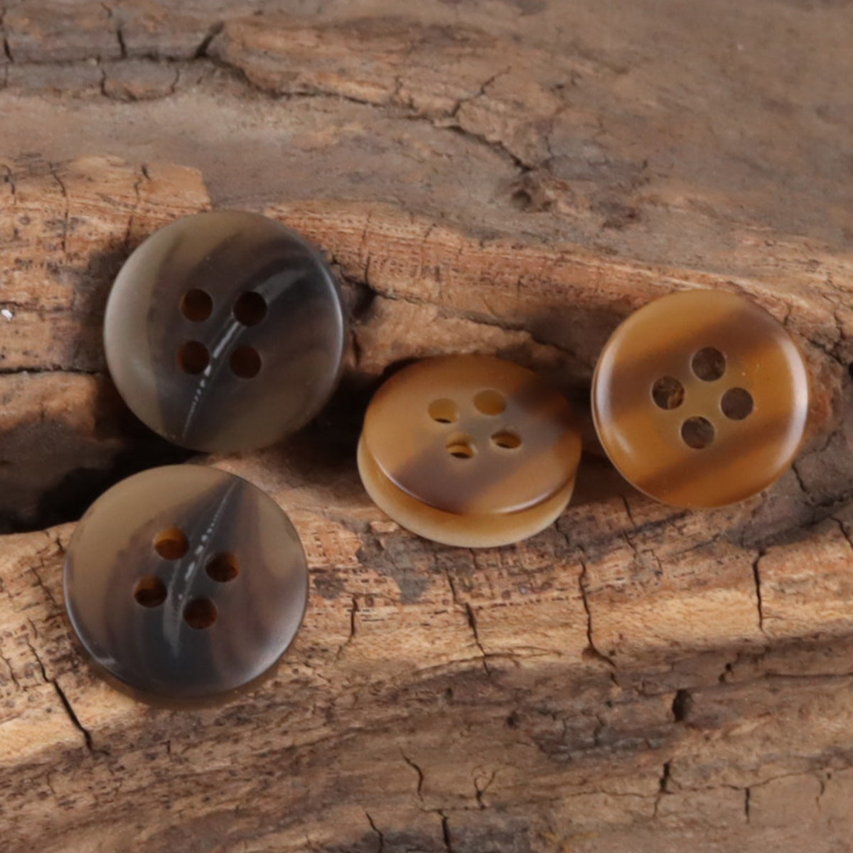 Two-tone resin buttons set, 4-hole, amber and coffee tones