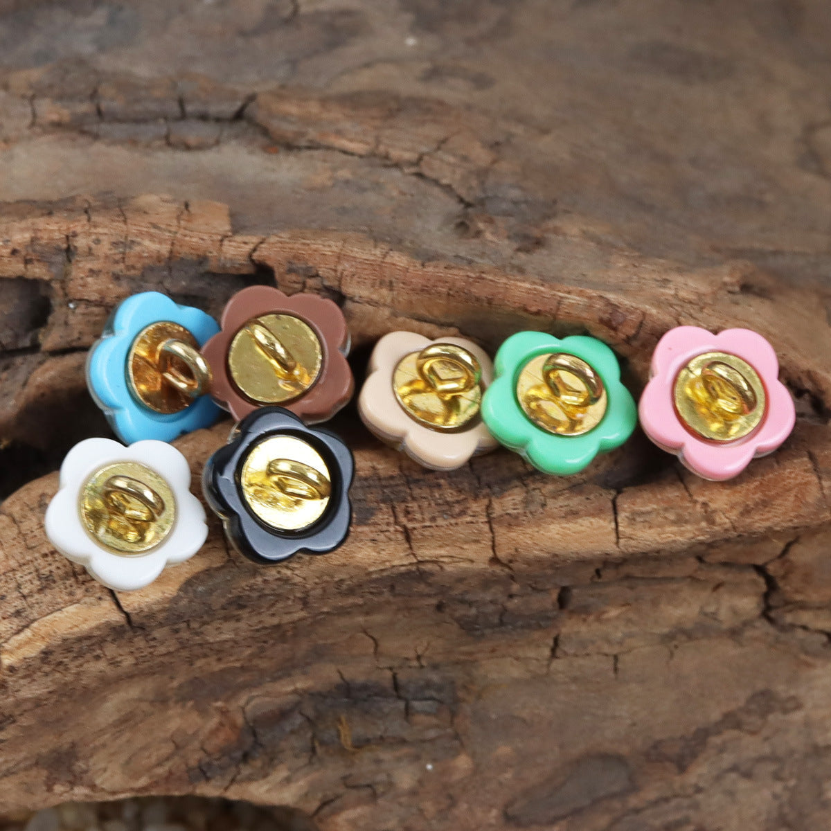 Blütenknöpfe aus Harz mit Schaft, einzelne Farben: blau, rosa, beige, mint, dunkel, weiß