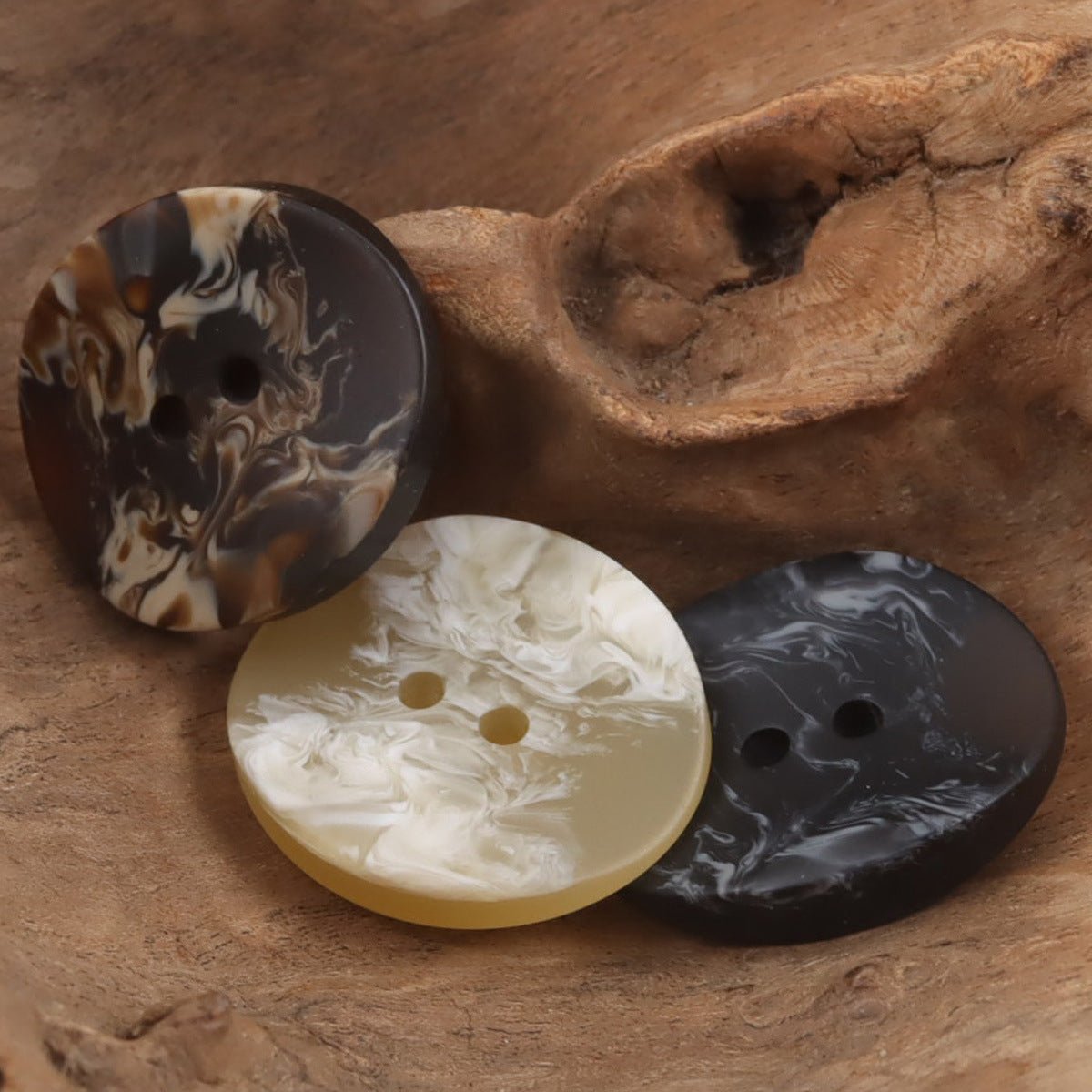 Curved oval resin buttons, imitation wood grain, coffee brown