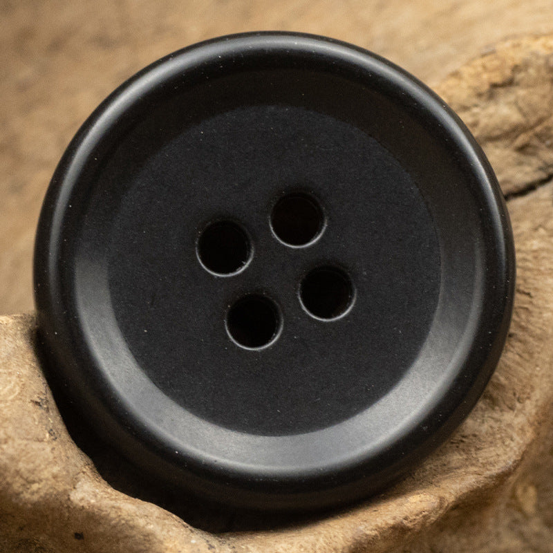 Black urea button, 4-hole, 15–20mm vintage style