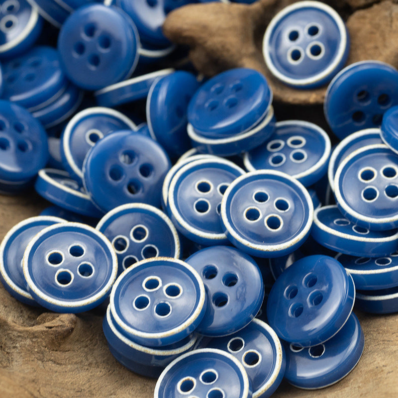 Urea-Resin-Knöpfe, hell- bis mittelblau, runder 4-Loch-Button mit Zierkante, 150er-Pack