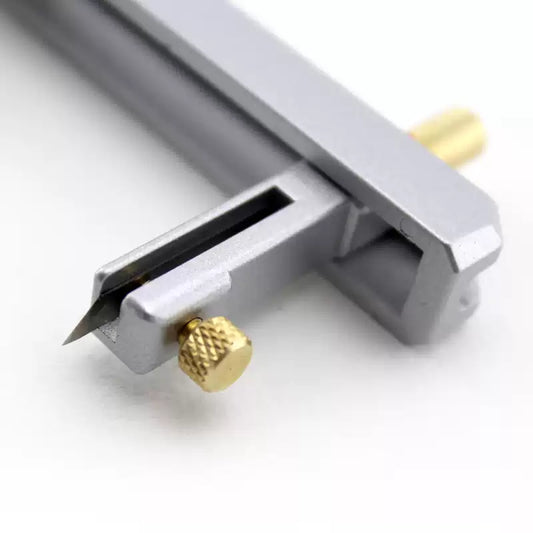 NT Kompaktowy Metalowy Obcinacz Kół, 1 - 14 cm (C-700GP)