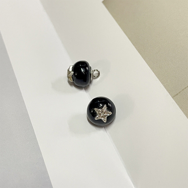 Schwarze 10-mm Resinhemdknöpfe, Strass-Stern, Metallöse (Vorder- & Rückansicht)