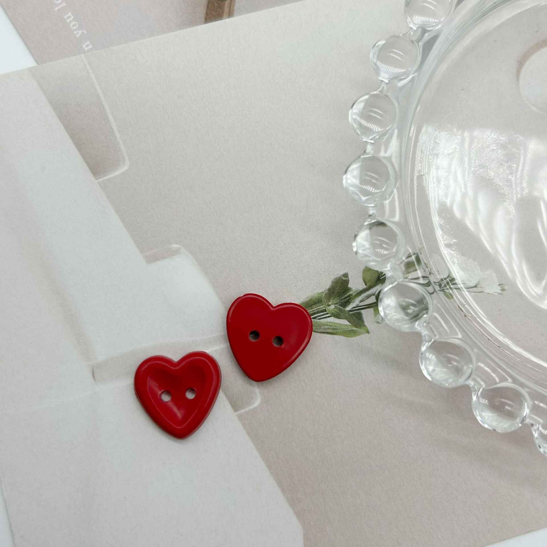 Two-hole heart buttons, red heart shape with 2 holes