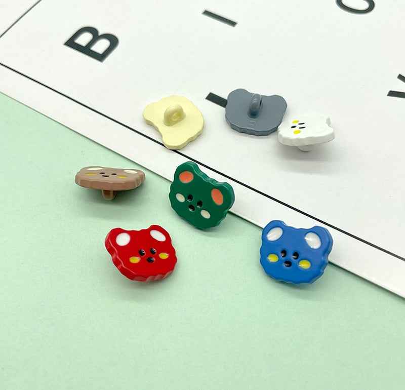 Cartoon teddy bear plastic buttons with 4-hole bear faces in mixed colors