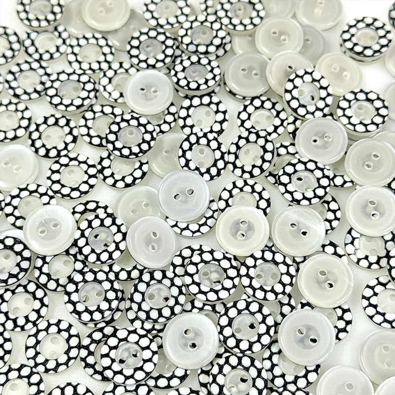 13mm zweilochige Resin-Knöpfe, weiß mit schwarz-weißem Tupfenmuster, rund