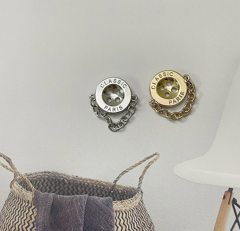 Runde Metallknöpfe mit Kette, 4 Löcher, silberfarben, Classic Paris, 2 Stück
