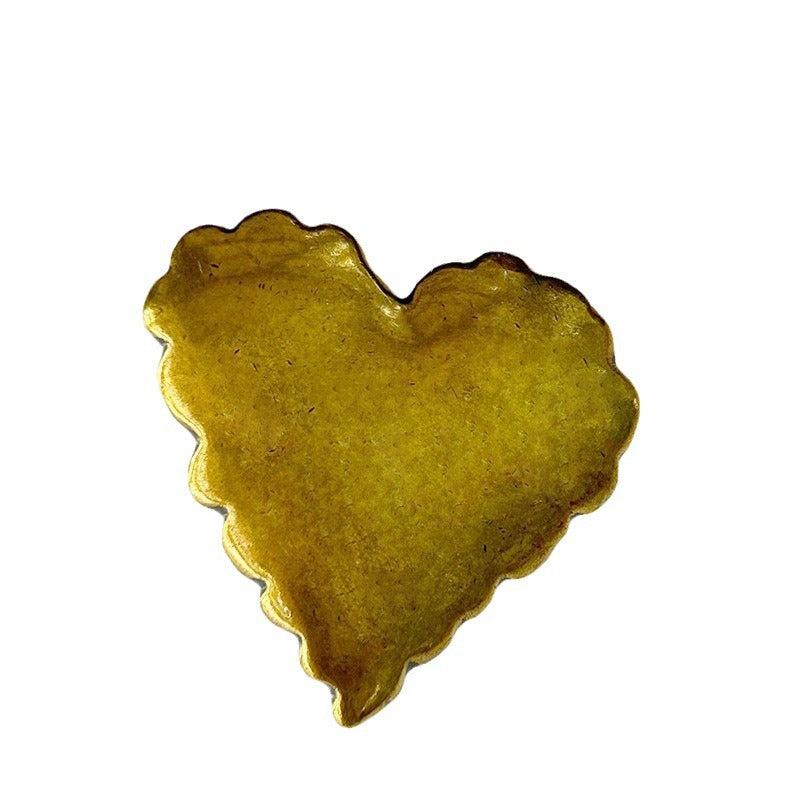 Antique gold heart-shaped metal button, large 3.8cm, glossy textured finish