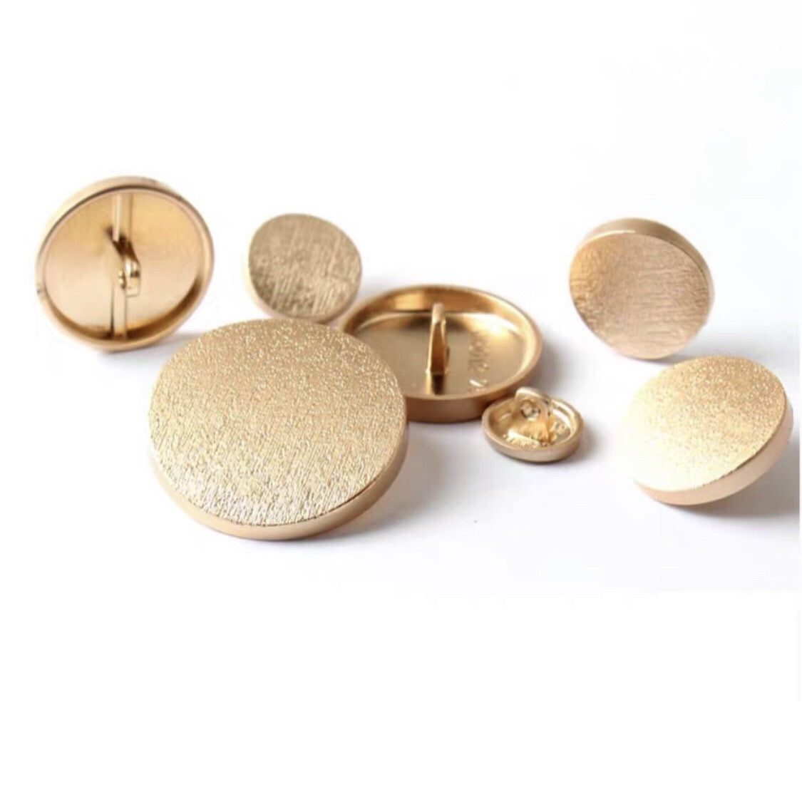 Round frosted metal shank buttons, light sand-gold speckled finish (Sand Gold)