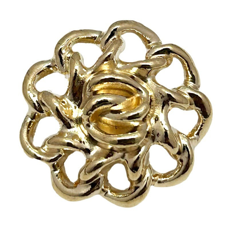 Goldfarbener Hohl-Blüten Metallknopf mit Vintage floralen Reliefs, 12.5–25 mm