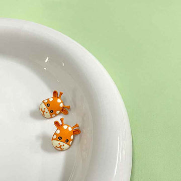 Orange cartoon giraffe metal button, front view, 13x14mm, 12pcs