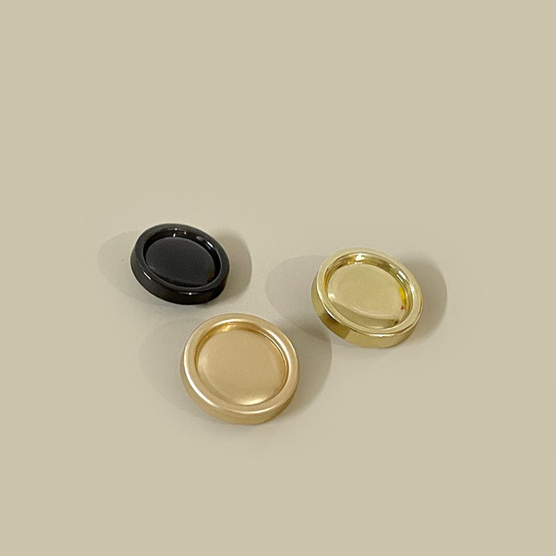 Set di bottoni: oro e nero gunmetal concavi rotondi con gambetto da 15–25 mm