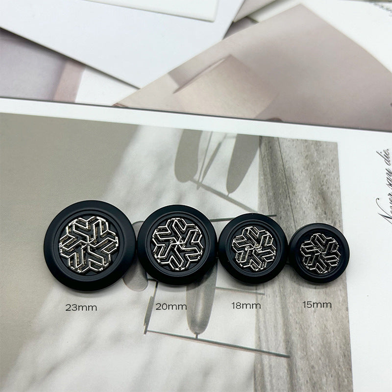 Schneeflocken-Knöpfe, Größen 15, 18, 20 und 23 mm, schwarze Fassung, Metallmuster