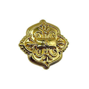 Gold vintage engraved alloy button, ornate shield design, 18–24 mm