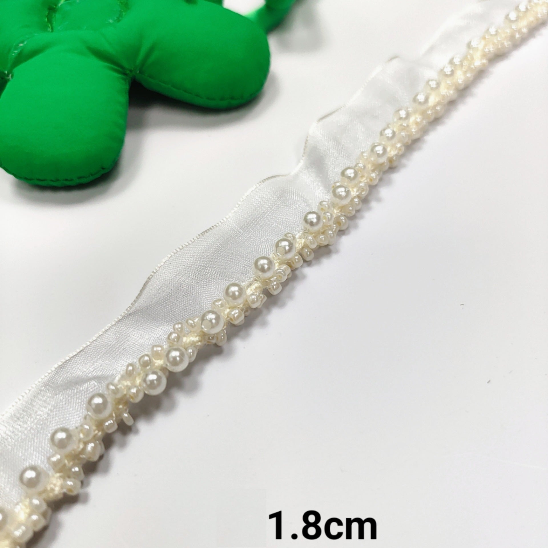 Pearl-trimmed crystal lace ribbon, white; 1.8cm wide