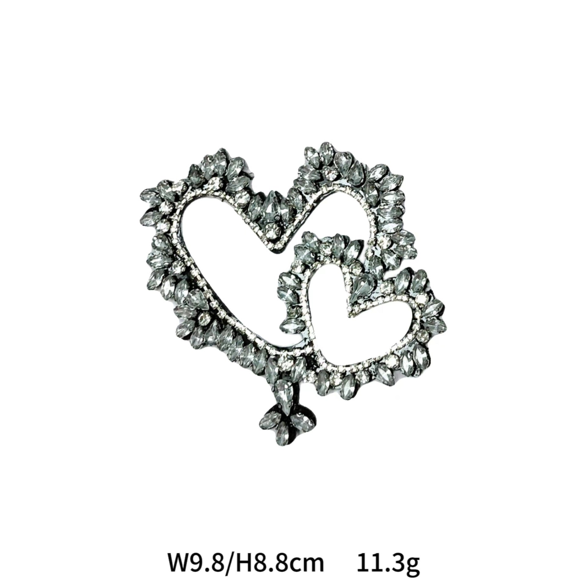 Silver hollow heart applique with flower-like bead border, W9.8/H8.8cm