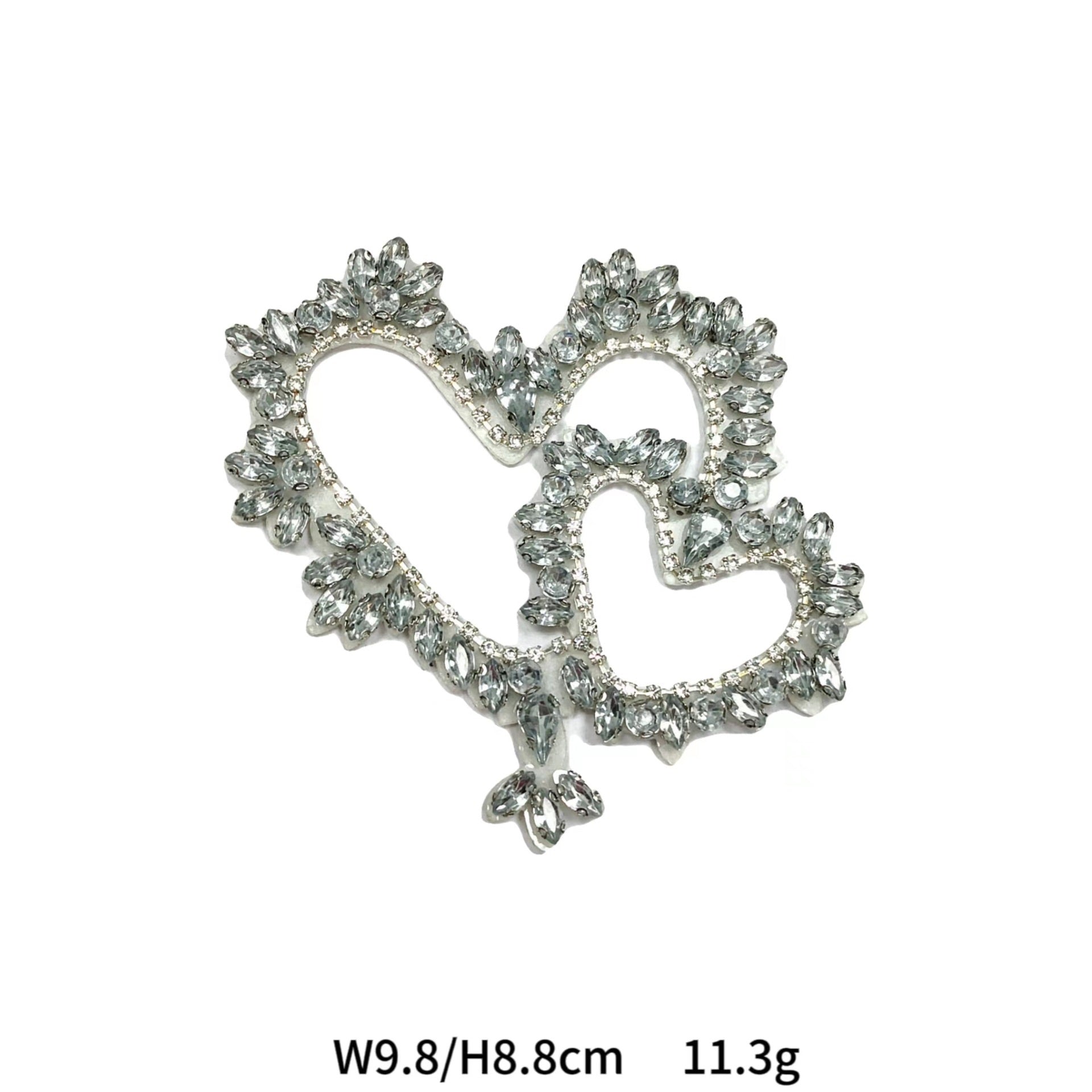 Silver hollow heart applique with clustered diamond bead border, W9.8/H8.8cm