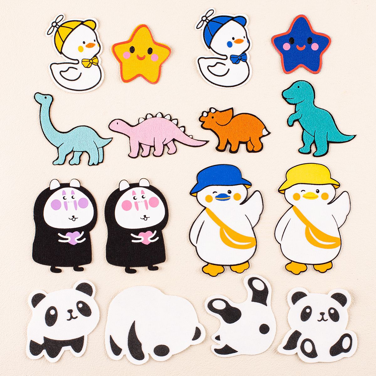 Cartoon Tier-Aufnäher, 16-teilig: Enten, Pandas, Dino & Sterne für Handyhüllen & Rucksäcke