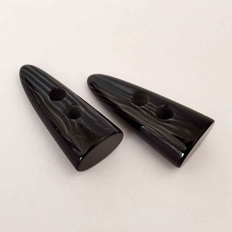 Faux-Horn Knebelknöpfe aus Resin, 2-Loch, schwarz, glatte glänzende Oberfläche