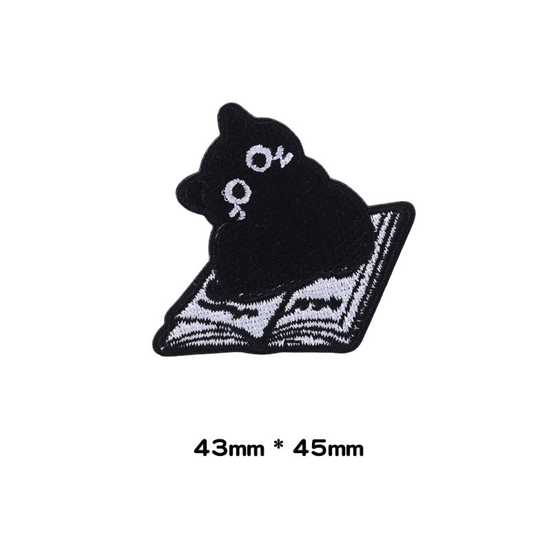 Schwarzer Katzenpatch mit erhobenem Kopf und Schnurrbart, selbstklebend, 43×45 mm