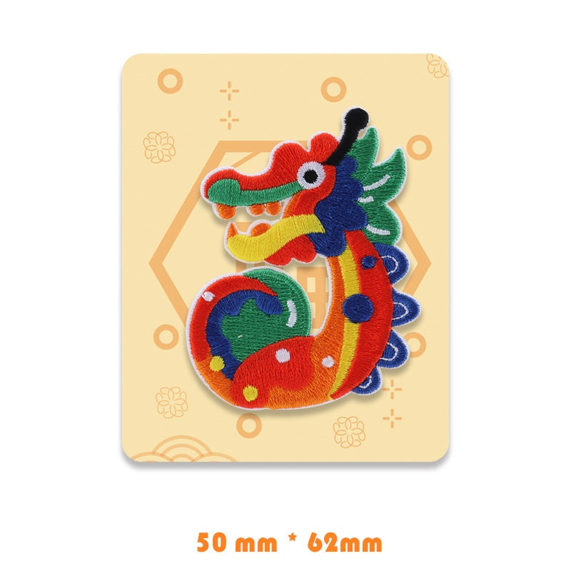 Self-adhesive embroidered Chinese dragon blessing patch, 50 x 62 mm, red and blue