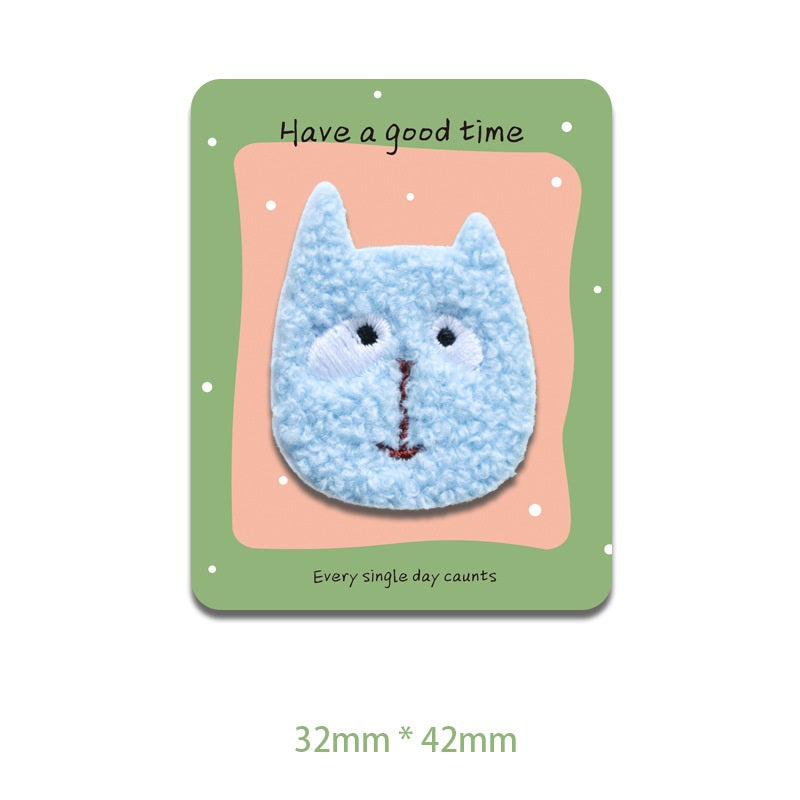 Plüsch Katzenkopf Patch, hellblau, bestickt mit Augen und Schnurrbart