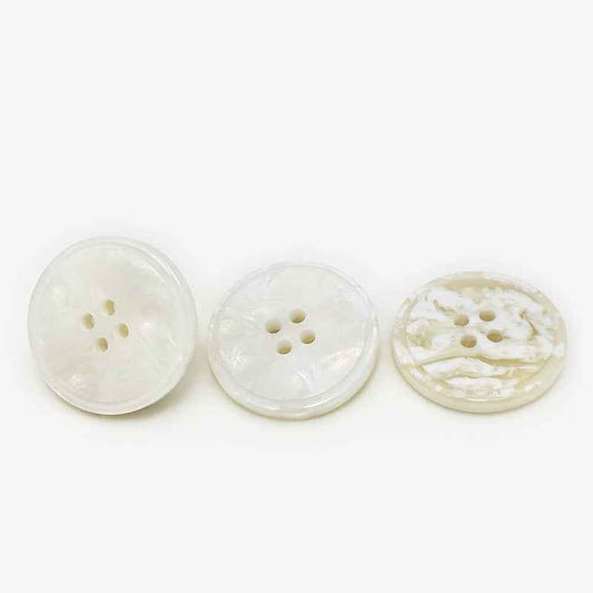 Runde 4-Loch Marmor-Resin-Knöpfe, glänzend, weiß, handgenäht
