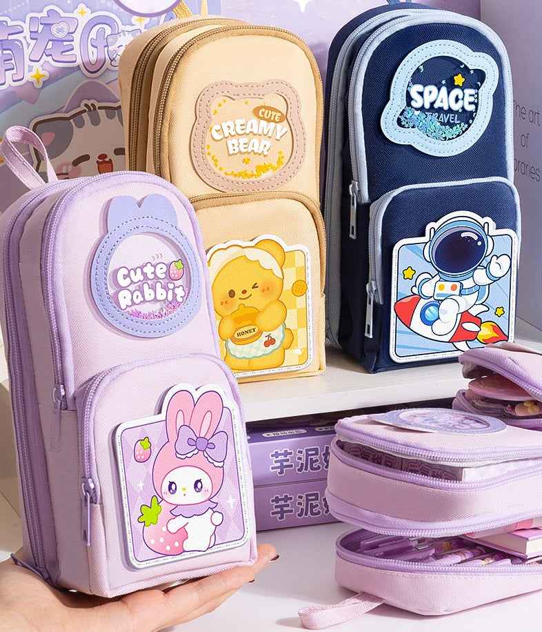 Astuccio Rigido Per Bambini Con Pulsanti A Sorpresa – Portapenne Con Temperamatite, Gomma E Vano Segreto, Motivo Kawaii