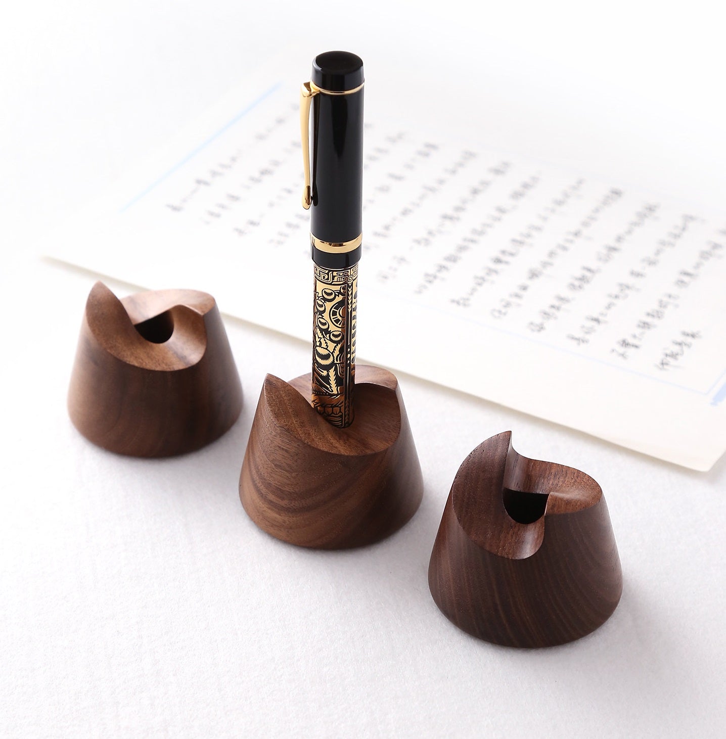 Walnut Wood Single-Hole Pen Holder – Solid Wood Pen Stand & Rest